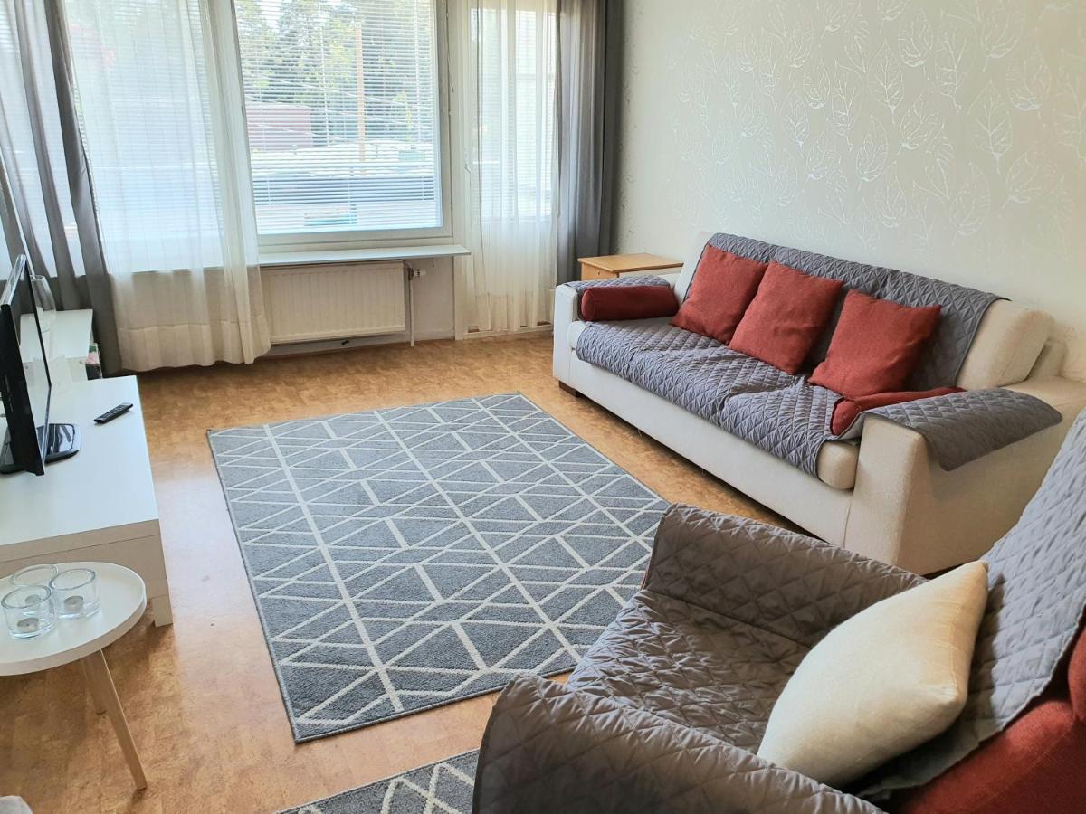 Comfortable Apartment Mila At A Good Location كوتكا المظهر الخارجي الصورة