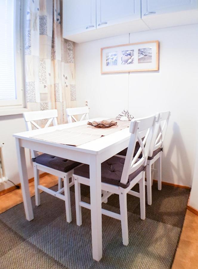 Comfortable Apartment Mila At A Good Location كوتكا المظهر الخارجي الصورة